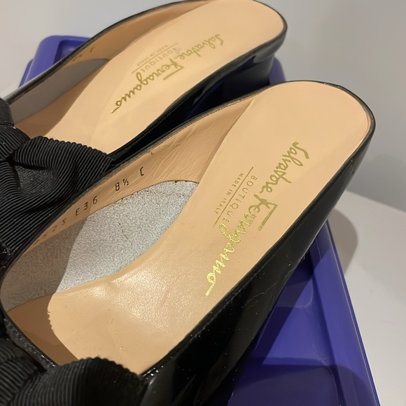 Salvatore Ferragamo Peep Toe Heels - Size 8.5 - Picture 3 of 15